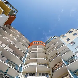 Spacerowa With Parking By Renters Apartment